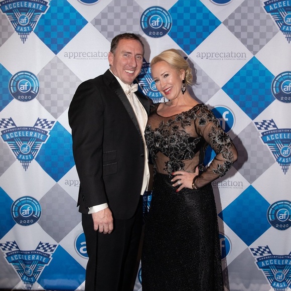 Meet your Posher, Amanda - Picture 2 of 4